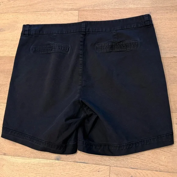 GUC Size 14 Old Navy Everyday Women’s Casual Stretch Shorts - Black and Olive - Picture 6 of 11